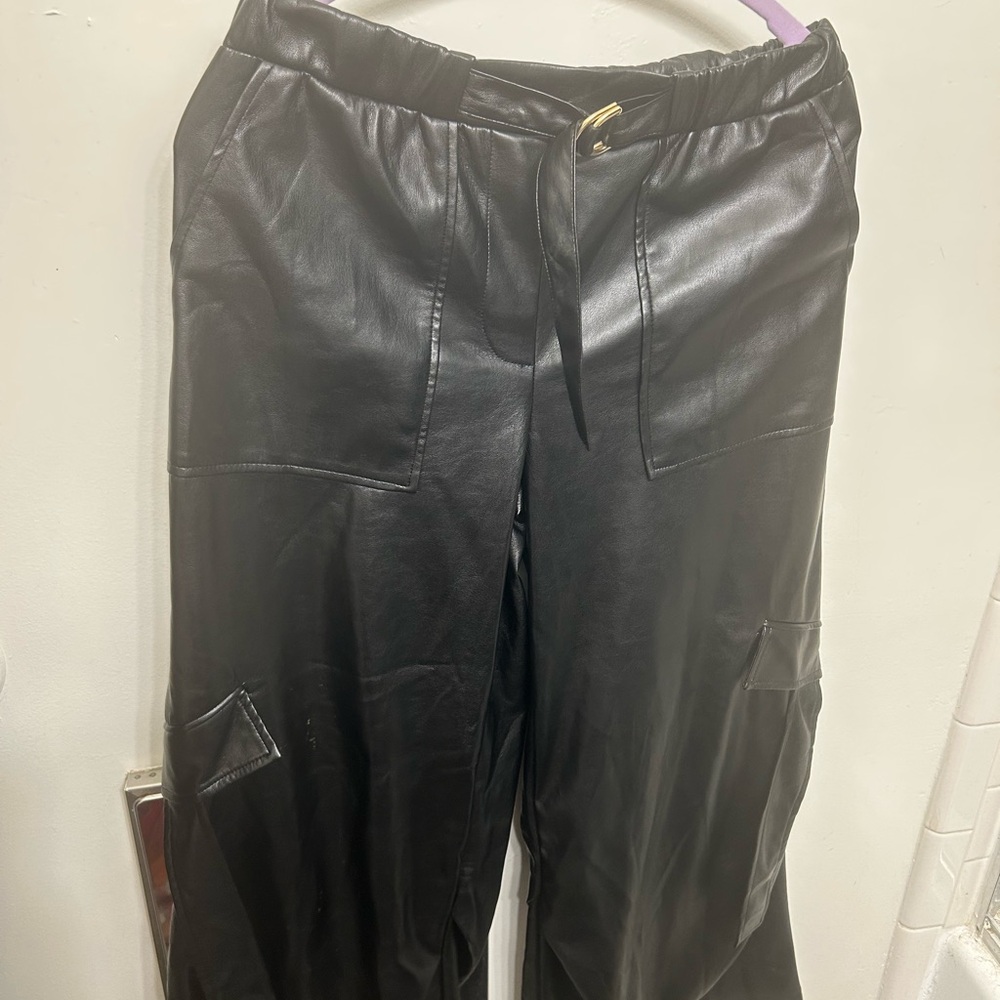 COPY - Forever 21 Black Wide Leg Pants with Relaxed Fit